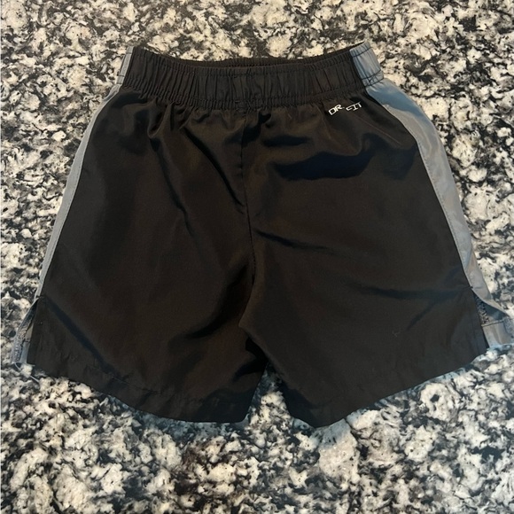 Nike Toddler Boy Shorts Black Gray ~DRI-FIT~2T (0788) - Picture 4 of 8